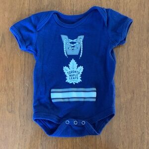 🫐3/$30 Toronto Maple Leafs Baby Onesie size 0-3m